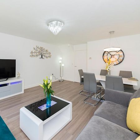 Greenfield Modern 3Br Home - Southcote Lane , 독서 외부 사진