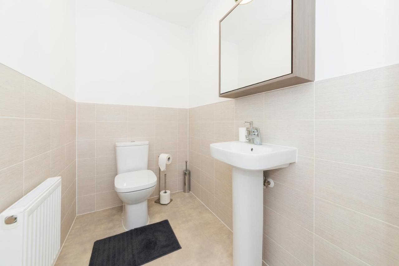 Greenfield Modern 3Br Home - Southcote Lane , 독서 외부 사진