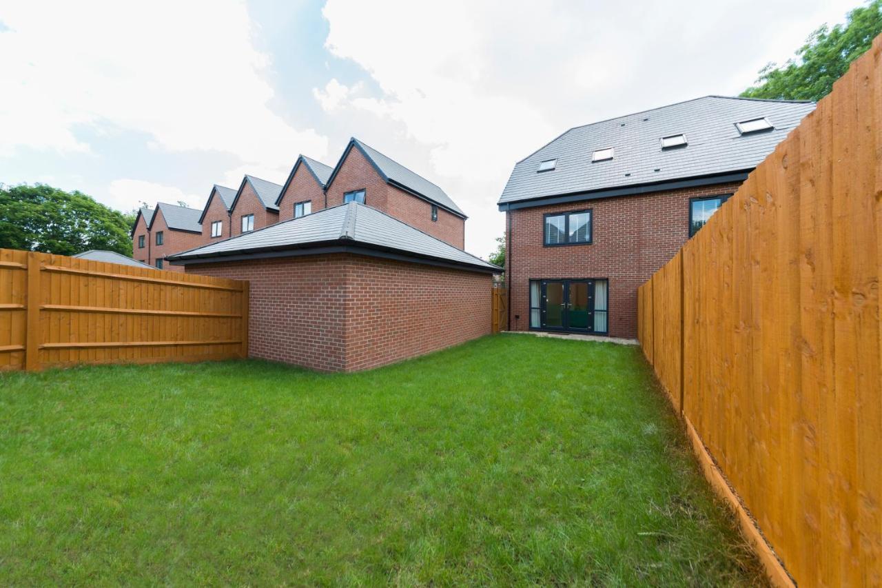 Greenfield Modern 3Br Home - Southcote Lane , 독서 외부 사진