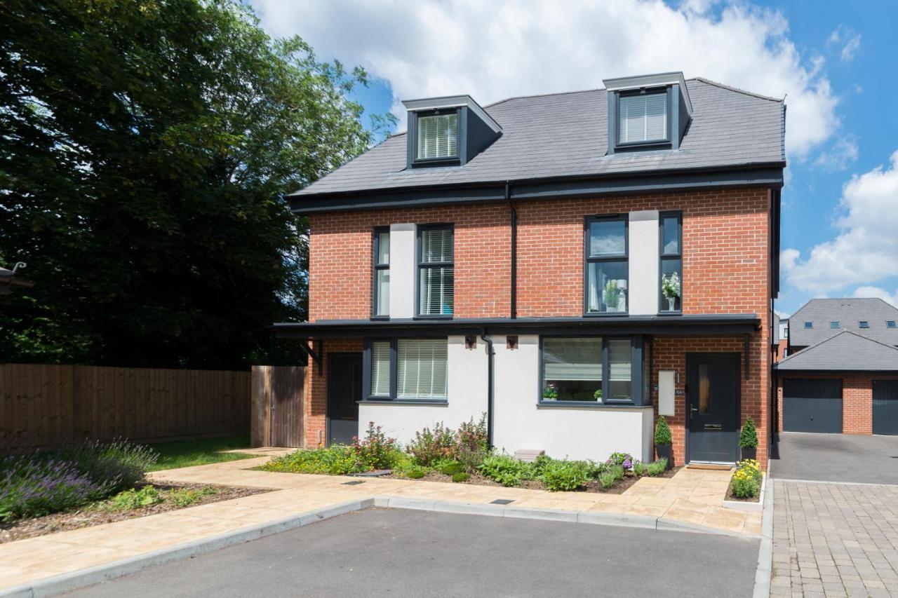 Greenfield Modern 3Br Home - Southcote Lane , 독서 외부 사진
