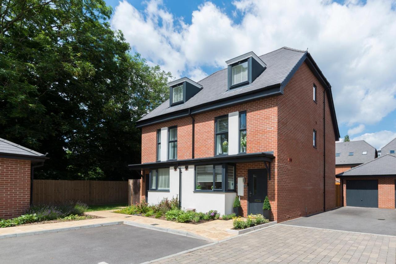 Greenfield Modern 3Br Home - Southcote Lane , 독서 외부 사진